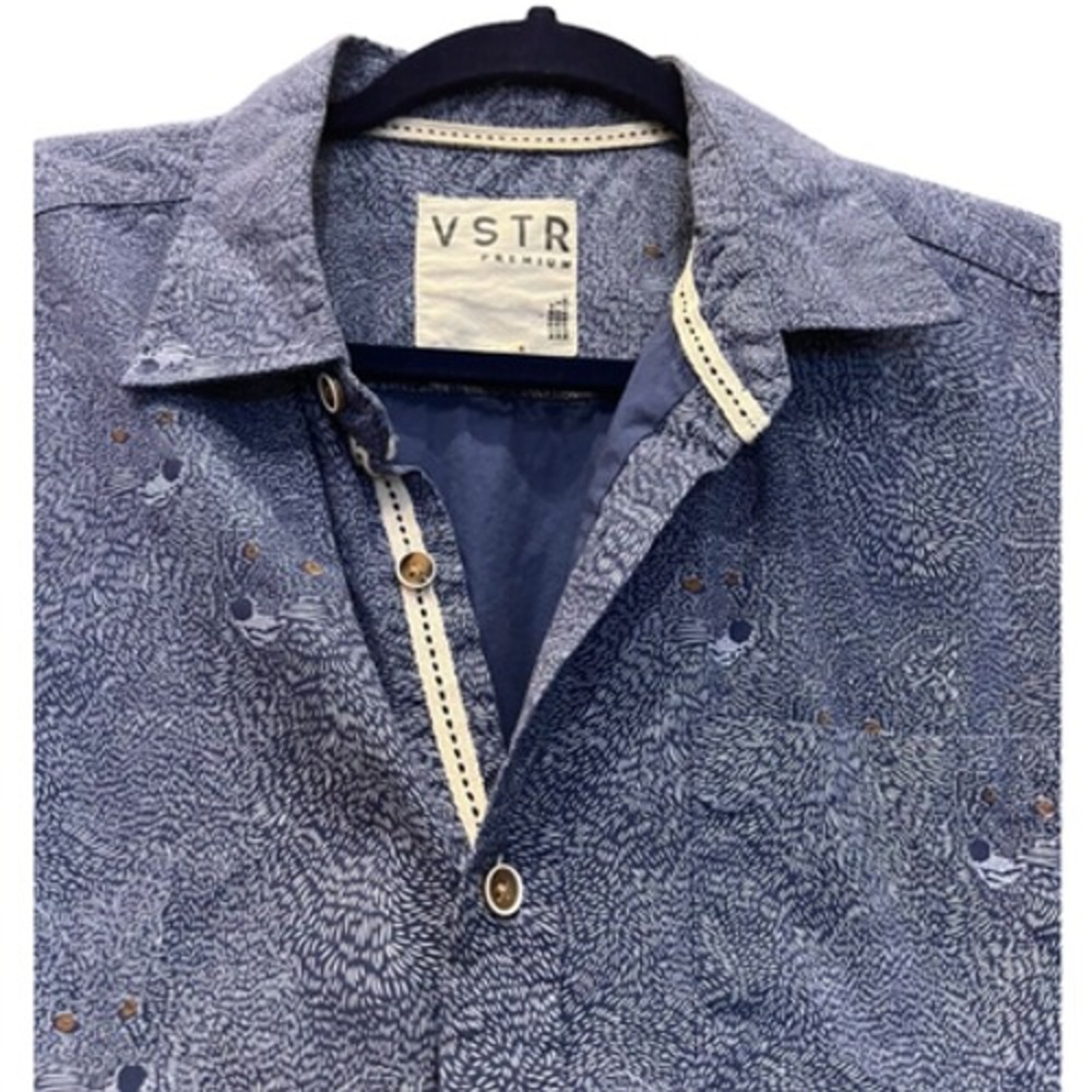 VSTR Premium 100 % Cotton‎ Size L Button Down Shirt Wolf Animal Print Preppy
